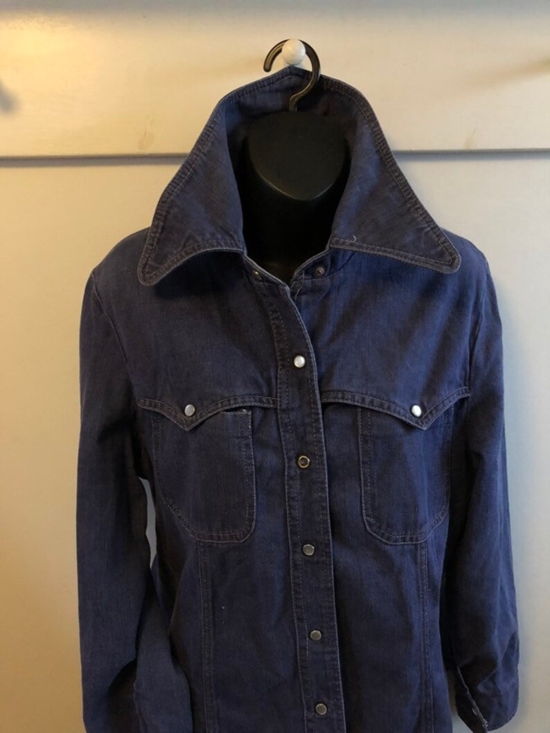 womens denim shirt with pearl snaps