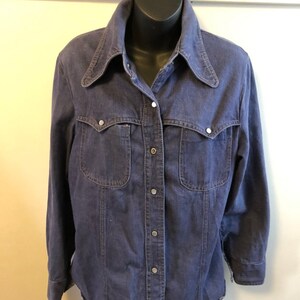 Vintage Sanforized Denim Western shirt pearl snap long tail 1960s 1970s womens M L image 9