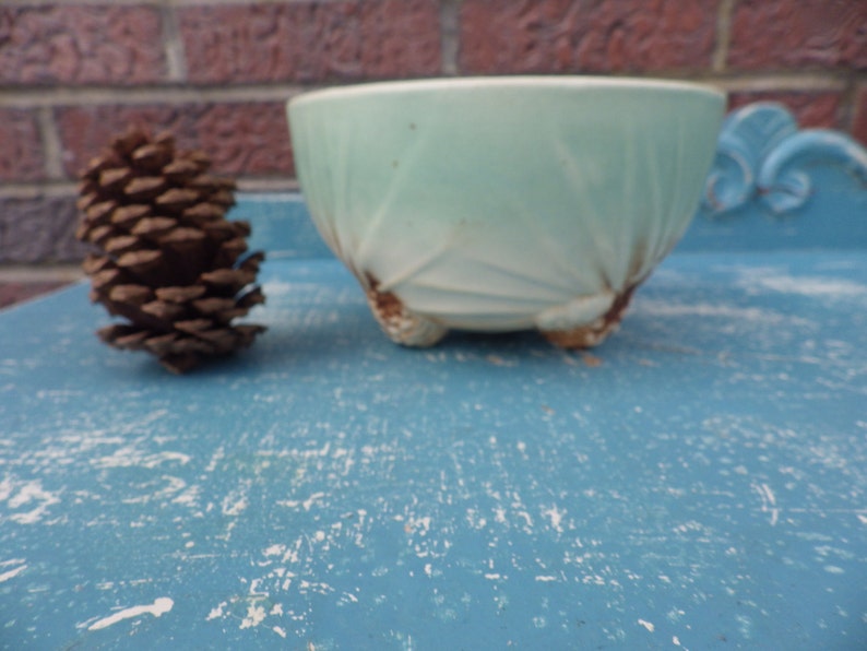 mccoy pinecone planter
