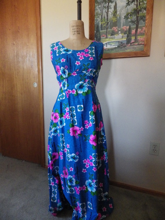 Vintage Royal Hawaiian Full Length Gown Pake Muu … - image 2