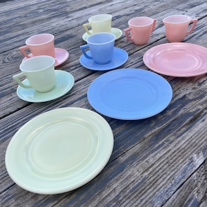 Hazel Atlas Little Hostess Childrens Tea Set Four place settings Moderntone Pastel
