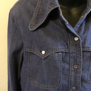 Vintage Sanforized Denim Western shirt pearl snap long tail 1960s 1970s womens M L image 2