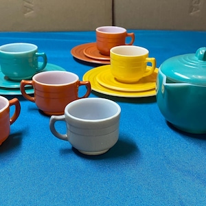 Vintage Hazel Atlas Tea Set Lil Hostess Sierra Child’s Set Miniature Tea Cups 14 pcs. VGC