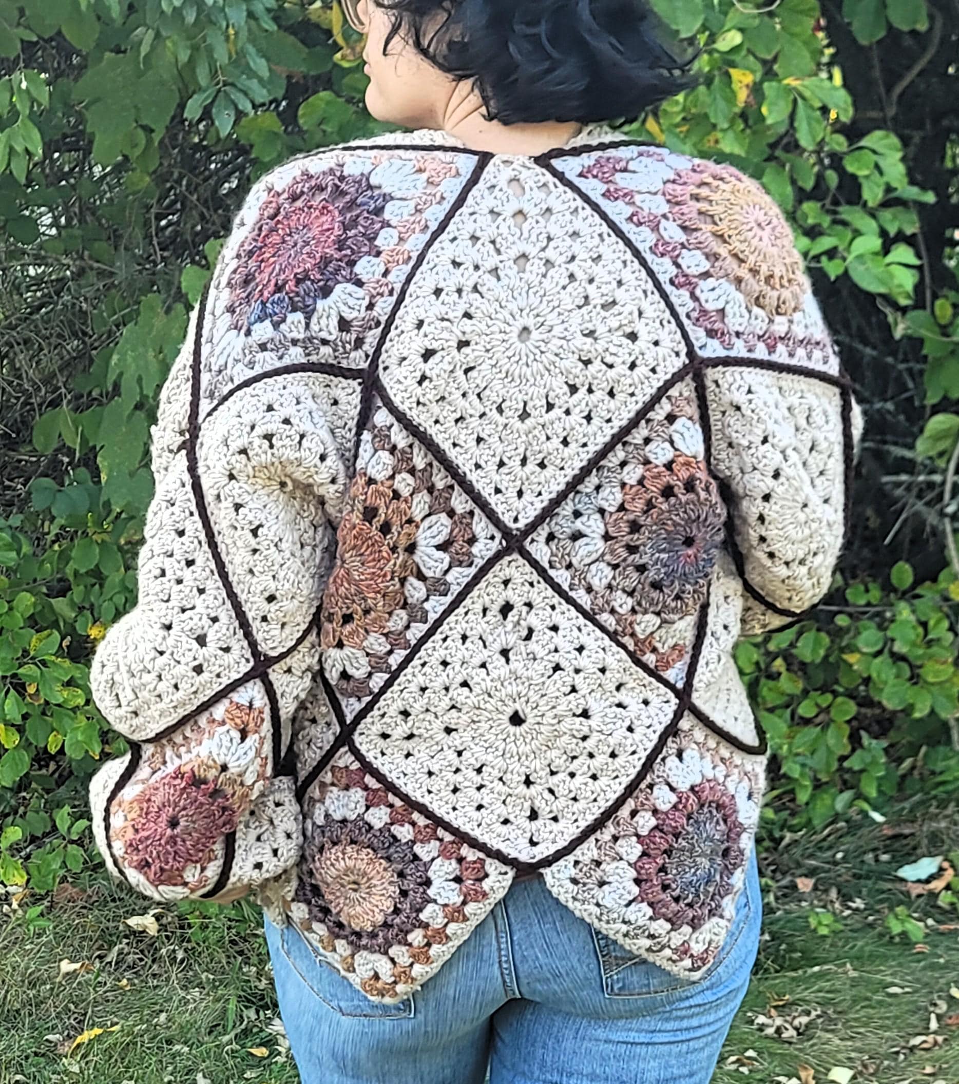 38 Sunburst Crochet Patterns for Blankets, Bags, Tops, and Home Decor 33 Sunburst Granny Square Cardigan Crochet