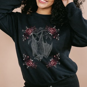 Romantic Dark Academia Gothic Floral Crewneck Sweatshirt, Victorian  Style Vampire Bat Botanical Aesthetic Shirt