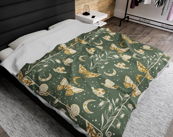 Celestial Moth Velveteen Plush Blanket, Sage Snail Moon Cottagecore  Decor, Fairycore Home