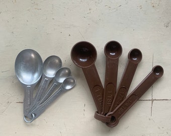 Vintage Aluminum and Plastic Measuring Spoons Set of Two  Vintage Kitchen Retro Home