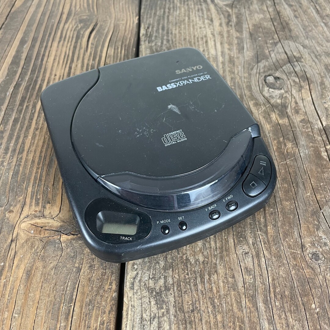 1990s Sanyo Bassxpander Compact Disc Player CDP47 Black Portable CD