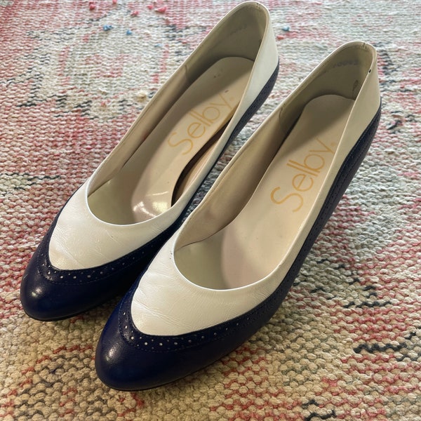 Vintage Selby Spectator Pumps - White and Navy Blue - Size 7.5 Heels