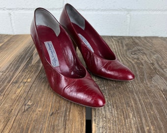 Vintage Red Pumps by Evan - Picone - Size 8 N - Soft - Leather - Vintage - Vtg - Retro - Flared Heel - High Heel - Women’s Dress