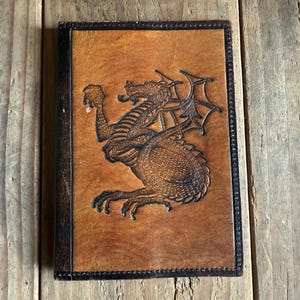 Cartera vintage de cuero repujado - Dragón - Pasaporte - Marrón y negro