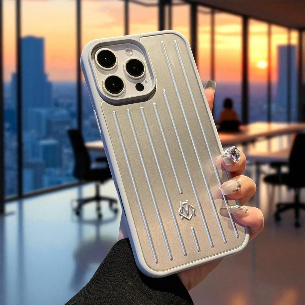 RIMOWA iPhone 14 Pro用ケース シルバー RIMOWA iPhone 14 Pro ケース シルバー - メルカリ