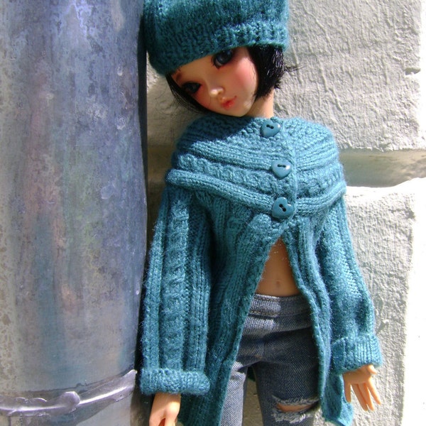 88. Ellowyne - French and english knitting pattern PDF - Cardigan and beret for Ellowyne Wilde
