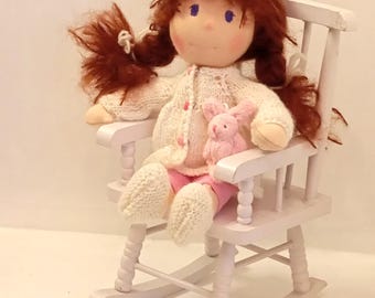 Annette poupée de poche d'inspiration Waldorf