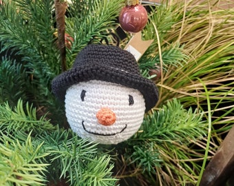 Boule de Noël Bonhomme de neige au crochet