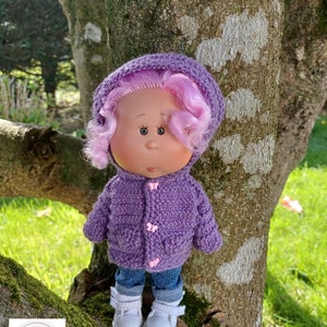 405. Little Mia Nines Onil - Automne Little Mia - Fiche tricot en français et en anglais pour réaliser un manteau à capuche