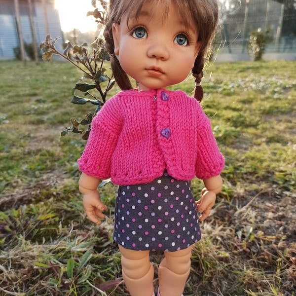385. Meadows - Fiche tricot PDF en français et en anglais - Gilet pour poupée Mae par Meadow doll
