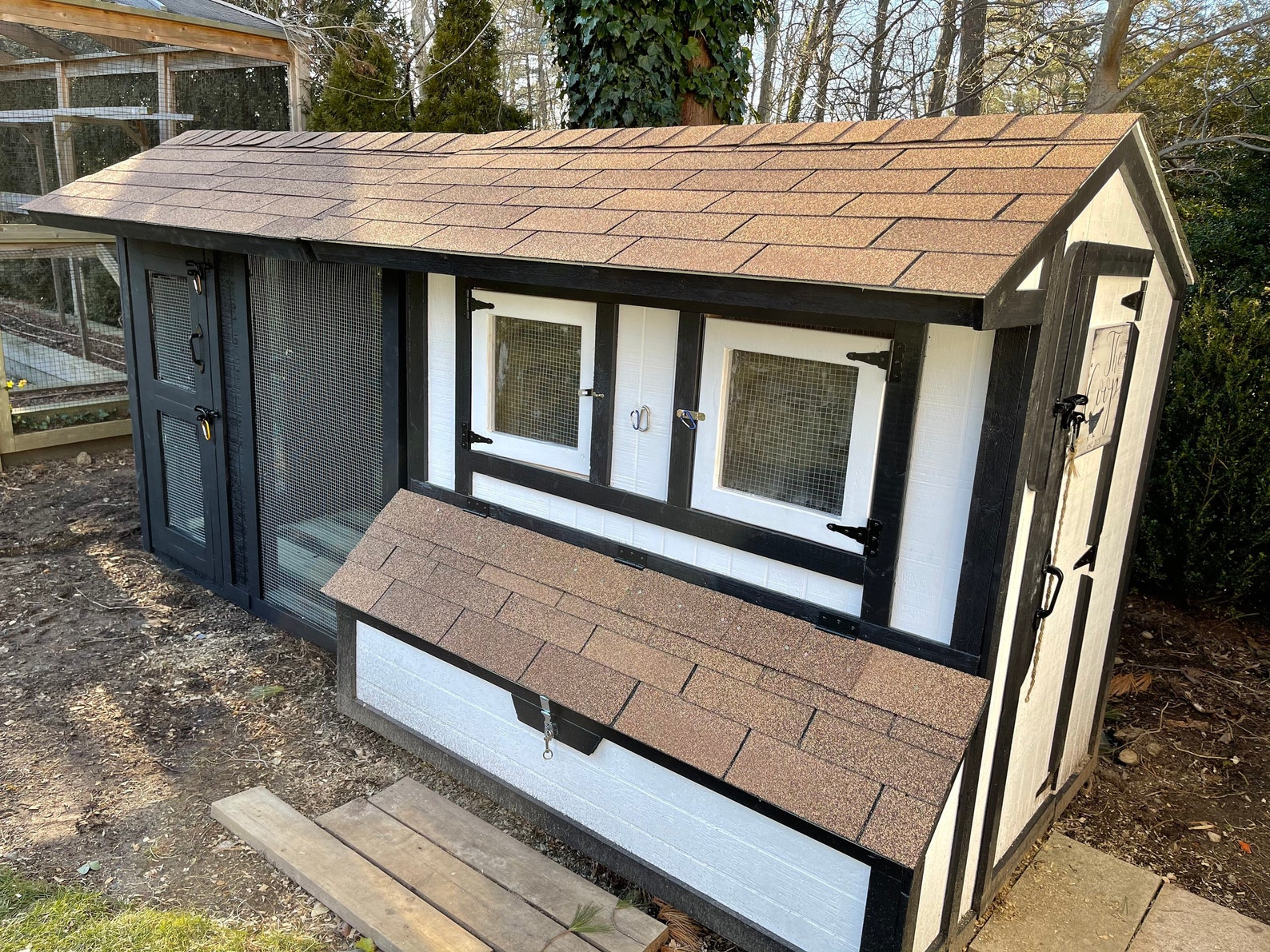 Salt Box Predator Proof Chicken Coop With Enclosure Etsy