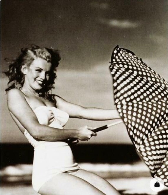 Vintage 1950s Black Umbrella with White Lace Trim - image 3