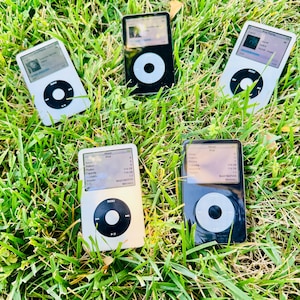 iPod Classic 5.5th Gen | 128GB, Wolfson DAC, 2000mAh Battery, Two-Tone (White/Black)