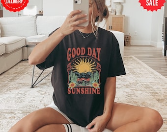 Retro Sun Graphic Tee • Good Day Sunshine Shirt