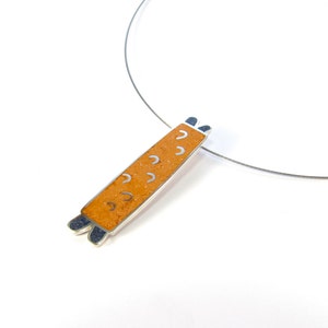 Collana con ciondolo in argento sterling arancione: gioielli moderni fatti a mano
