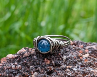Blue Apatite Ring with Grey Band Gemini Jewelry Metaphysical Crystals For Zodiac Creativity Love Suppress Appatite Rings Gifts For Geminis