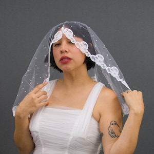 Catalina White Veil, White Polka Dot Mantilla Veil, 1970&#39;s Vintage Deadstock Mantilla,  70s Made In Spain, Vintage Bridal Accessories