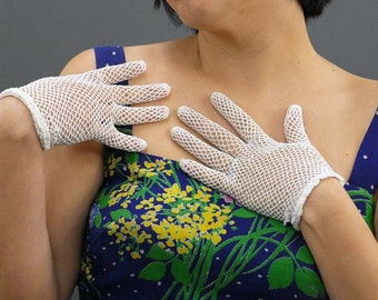 Zelda Gloves, Vintage 1980s Off White Crochet Gloves, 100% Cotton Gloves, Vinage Deadstock, Wedding Gloves, Bridal Gloves, Tea Party Gloves