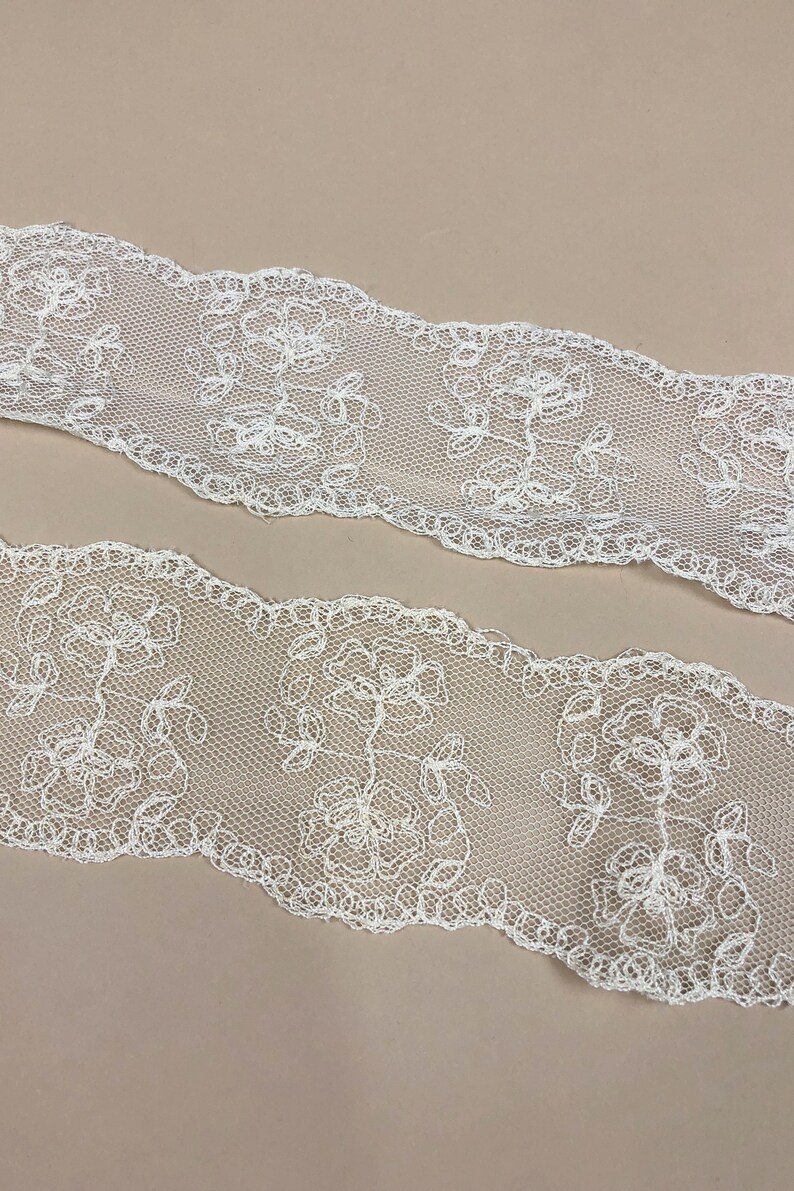 2.5 Wide Vintage Floral & Looped Edged Lace Trim Ivory - Etsy