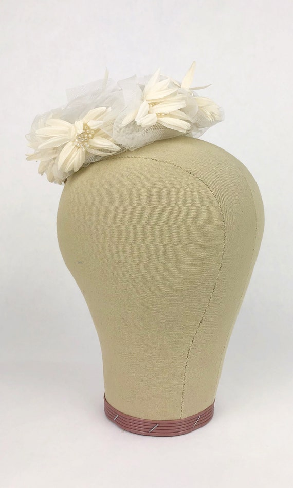 Vintage 1960's Daisy Ivory Tulle Bridal Fascinato… - image 2