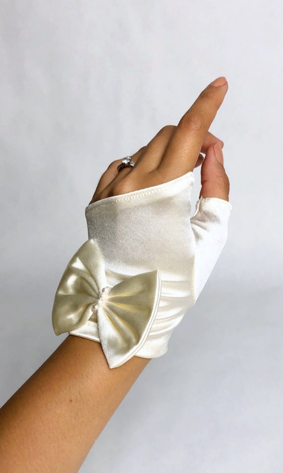 Vintage 1970s Deadstock Fingerless Satin Gloves, … - image 5