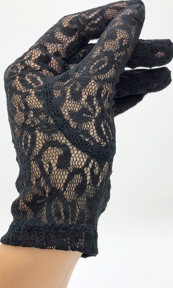 Vintage 1960s Black Lace Gloves, Deadstock Vine Motif… - Gem