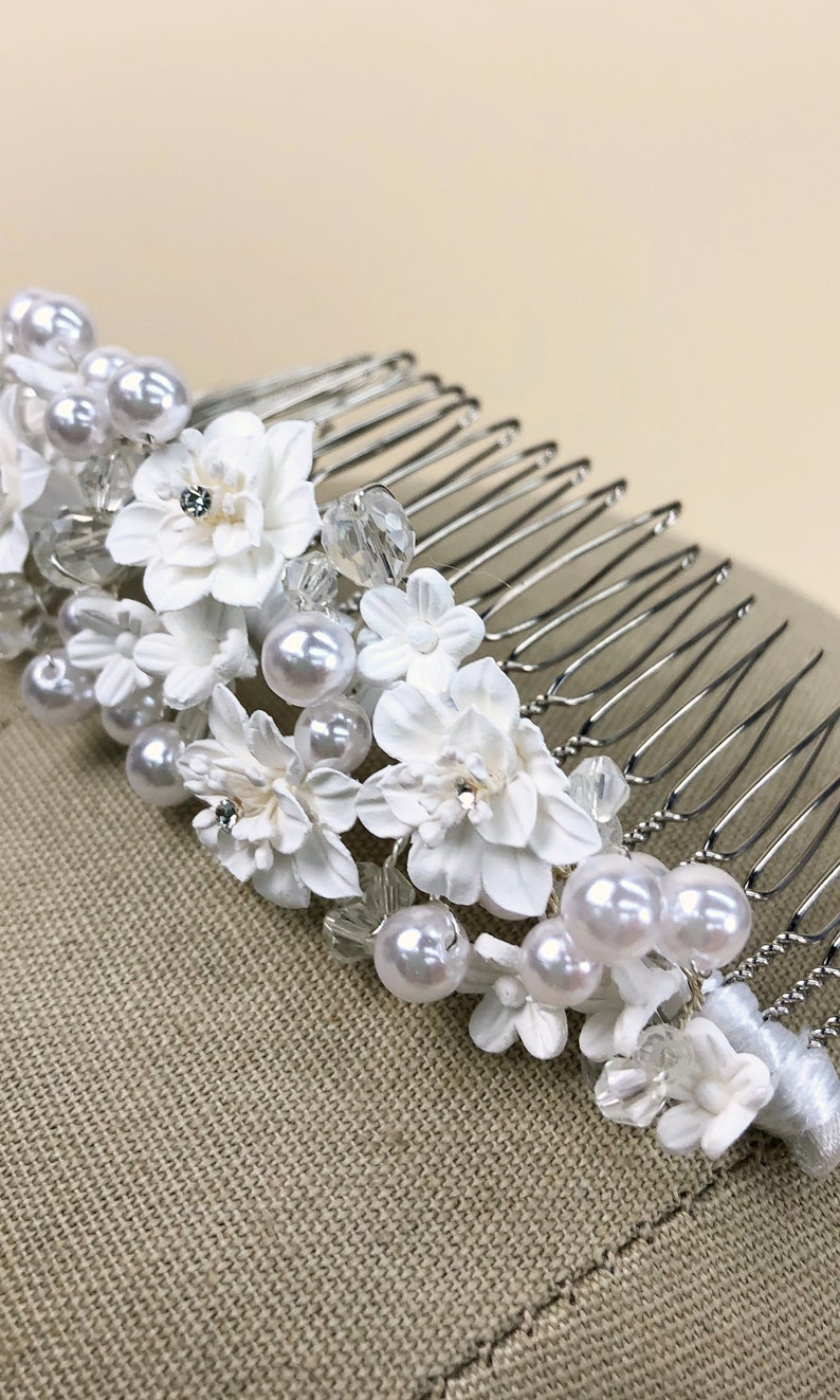 Vintage 1960s Deadstock Floral Bridal Comb, Vintage Polymer Flowers, 60s Bridal Comb, Vintage Romanticism, 60s Floral Bridal Accessories image 8