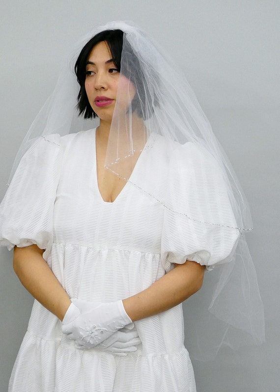 Amara Veil, Vintage 1990s Fingertip Length White … - image 7