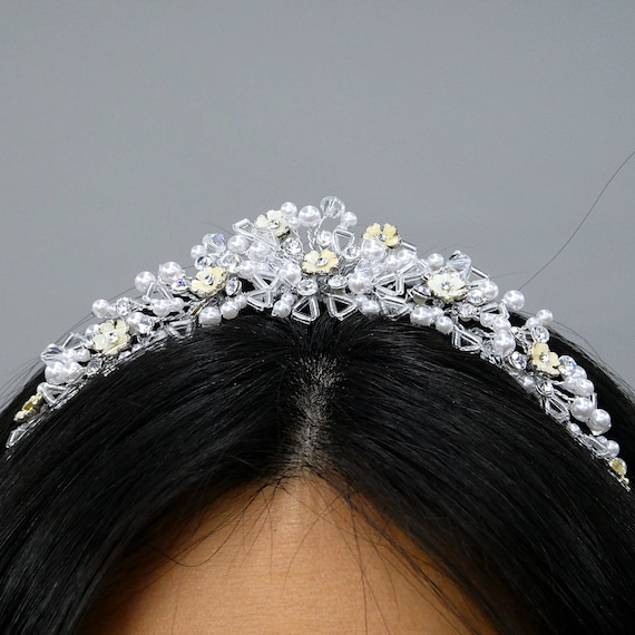 Vintage 1990s Silver Bridal Floral Tiara Hair Com… - image 2