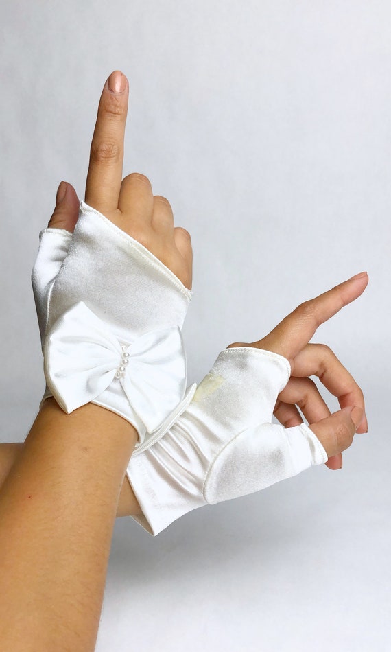 Vintage 1970s Deadstock Fingerless Satin Gloves, … - image 2