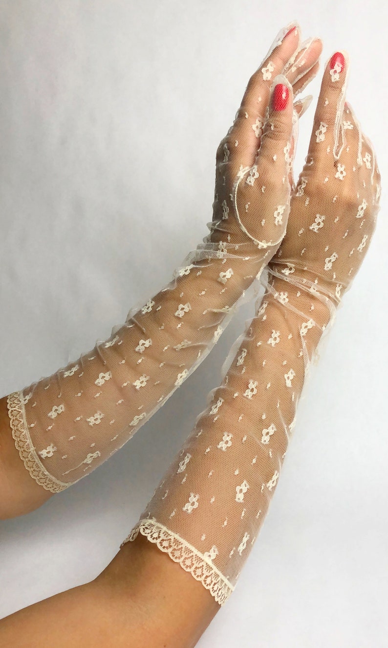 1960s – 70s Hats, Wigs, Gloves, Scarves     Vintage 1970s Deadstock Floral Daisy Sheer Lace Gloves w/ Trim 100% Nylon Vintage Bridal Gloves Vintage Wedding Prom Multiple Colors  AT vintagedancer.com