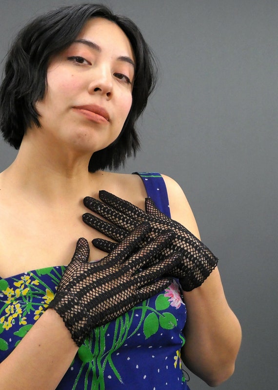 Sabrina Gloves, Vintage 1980's Black Crochet Glove