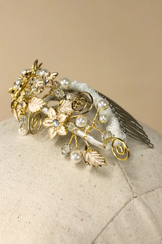 Vintage 1990s Gold Bridal Floral Hair Comb, Faux … - image 7