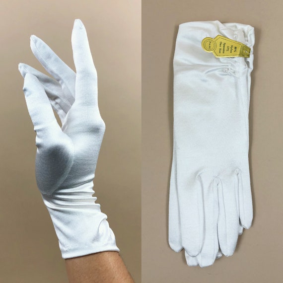 Vintage Wrist Length Gloves, 1970s Bridal Gloves,… - image 5