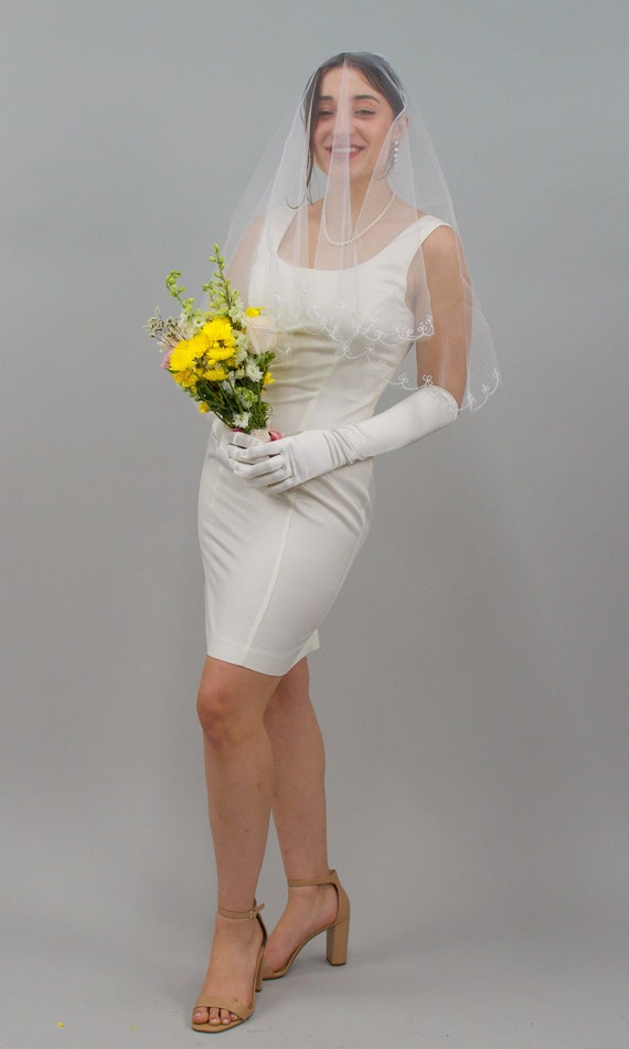 Rowan White Veil, Vintage 1960s Short Round Veil, 