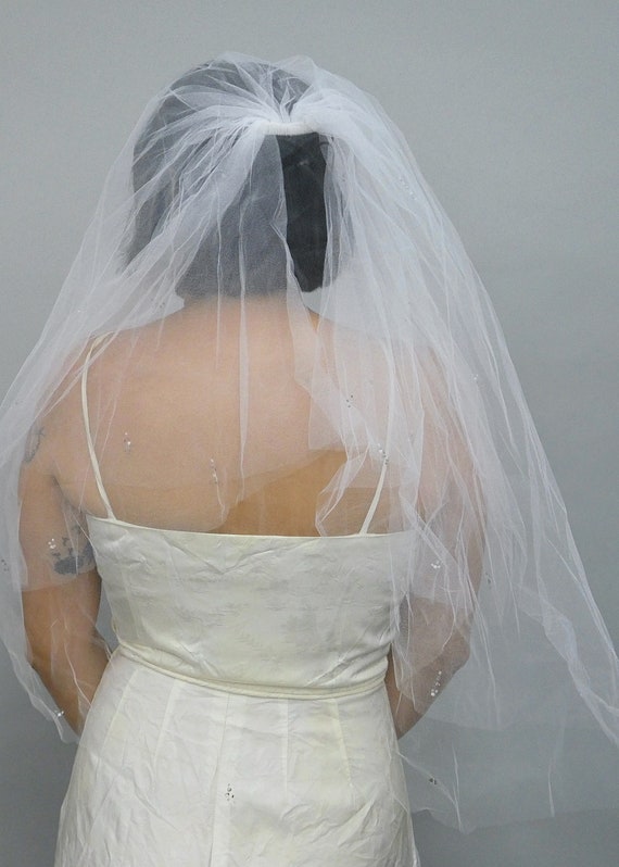 Astra Veil, Vintage 1990s White Fingertip  Veil, … - image 7