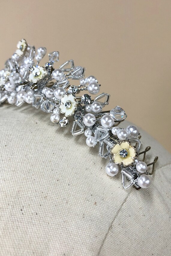 Vintage 1990s Silver Bridal Floral Tiara Hair Com… - image 8