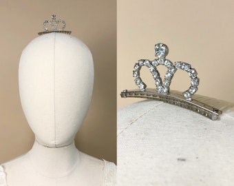 Vintage Silver & Rhinestone Mini Crown Comb, 90s Deadstock Tiara, Vintage Ballerina Tiara, 1990s Silver Tiara, High Bun Hair Style Tiara