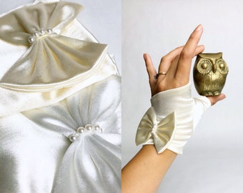 Vintage 1970s Deadstock Fingerless Satin Gloves, 70s Satin Bow Pearl Accents, Comes in Ivory & White, Bridal Gloves, Vintage Wedding