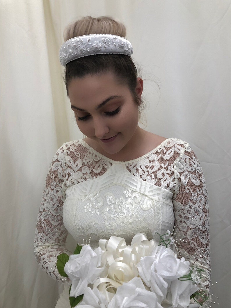 Simply Beautiful,Perfect for Weddings! Bridal Wedding Headpiece In White Satin w Embroidered Regal Design With Clear Beading /& Pearls