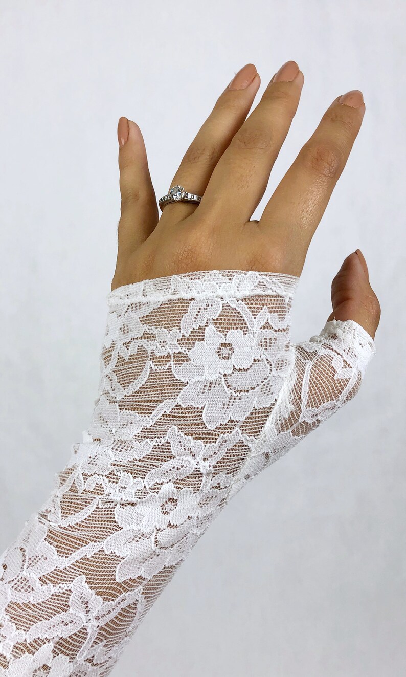 Ivory Lace Fingerless Gloves / 80s Vintage Fashion Perfect Etsy