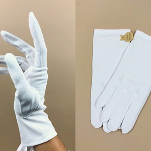 Vintage 1970s White Large Matte Satin Gloves, 70s Wrist Length Gloves, Vintage Wedding Gloves, Vintage Deadstock, Retro Wedding Gloves