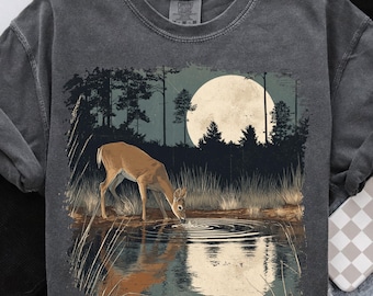 Diseño de camiseta con ciervo vintage estilo años 90, gráficos PNG, animales del bosque, sublimación, impresión, años 2000, ciervo grunge retro, cazador, luna llena, naturaleza.
